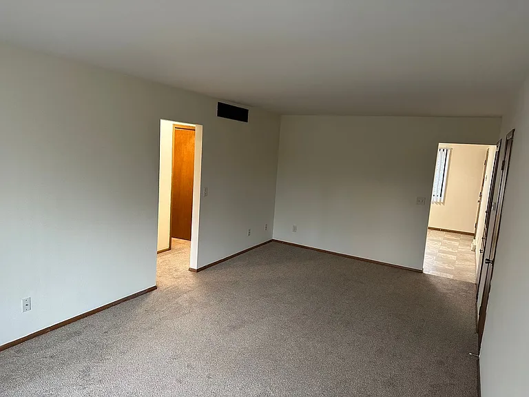 633-717 Imperial Ct — Photo 2