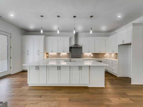 9089 Hanover St, Lithia Springs, GA 30122
