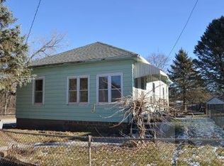 1739 N Delaware Ave, Mason City, IA 50401
