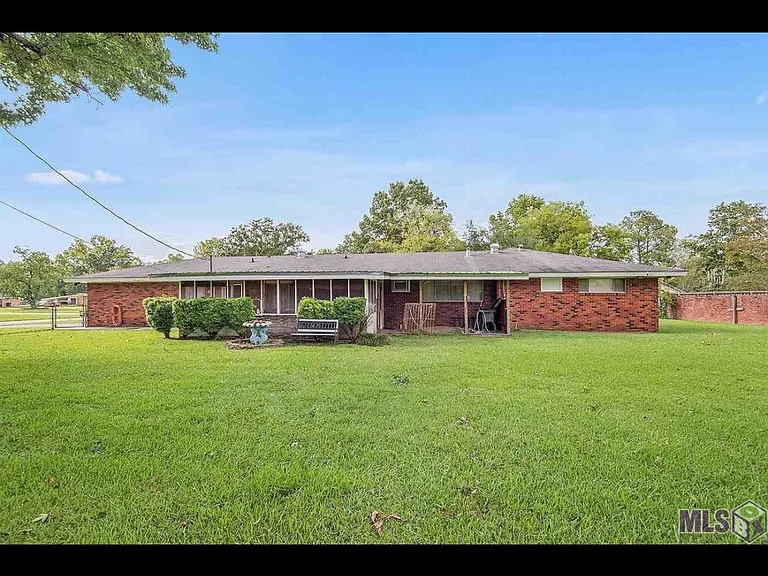 9150 Cuyhanga Pkwy — Photo 2