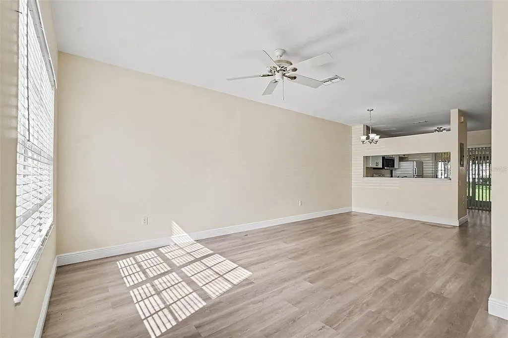 2 bed, 1.5 bath, 1152 sqft, $2,100 — Photo 3