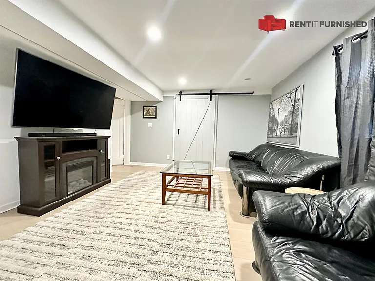 1522 W 8th Ave — Photo 3