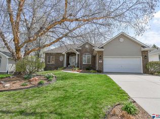 7130 Eagle Ridge Cir, Lincoln, NE 68516