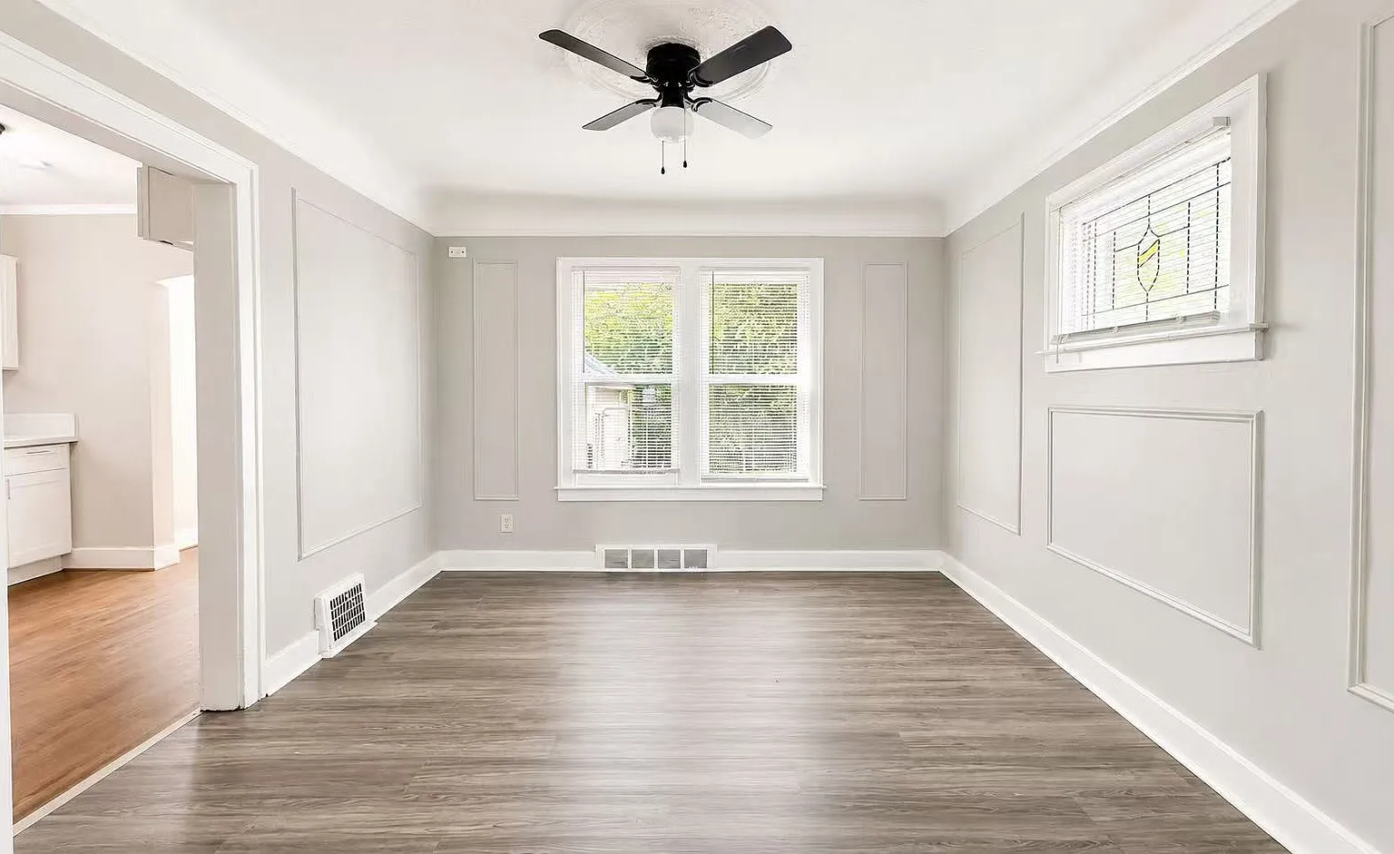 3 bed, 1200 sqft, $1,430 — Photo 4