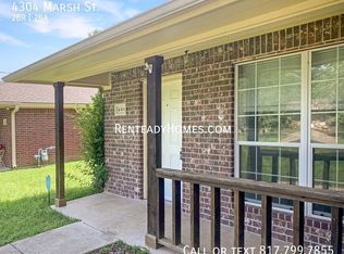 4304 Marsh St, Bryan, TX 77803