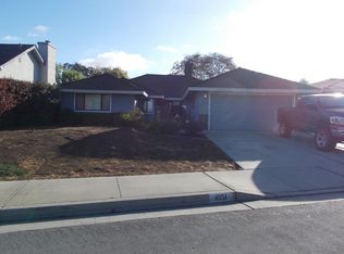 1051 Clearview Dr, Hollister, CA