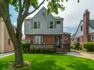 75-68 180th St, Flushing, NY 11366