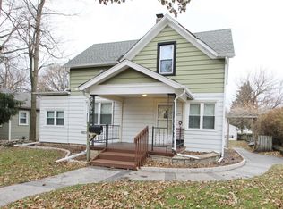 144 W Newhall Ave, Waukesha, WI 53186