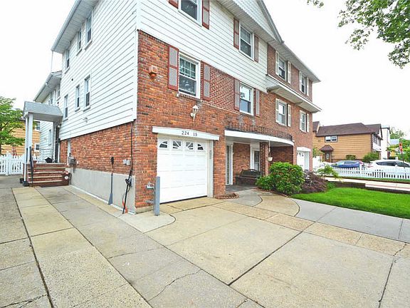 2nd image of 22415 59th Ave