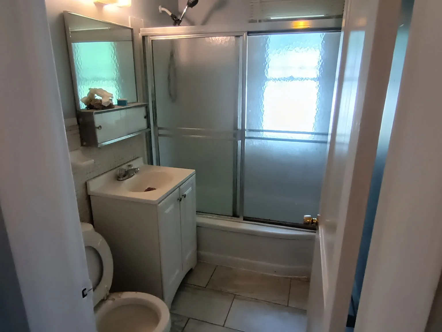 2 bed, 696 sqft, $950 — Photo 3