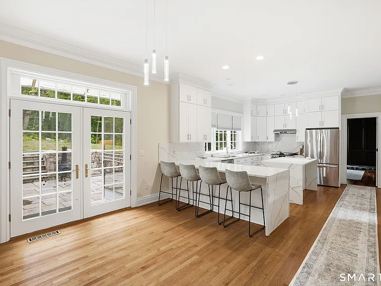 18 W Haviland Ln — Photo 10