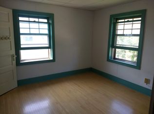 1617 E 3rd St #B, Duluth, MN 55812