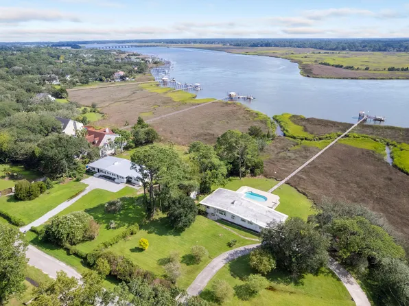 4721 Apple St, North Charleston, SC 29405