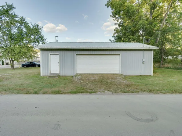 8280 N Sycamore St, Stinesville, IN 47464