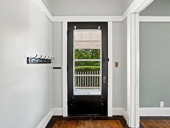 4th image of 128 S 26th St