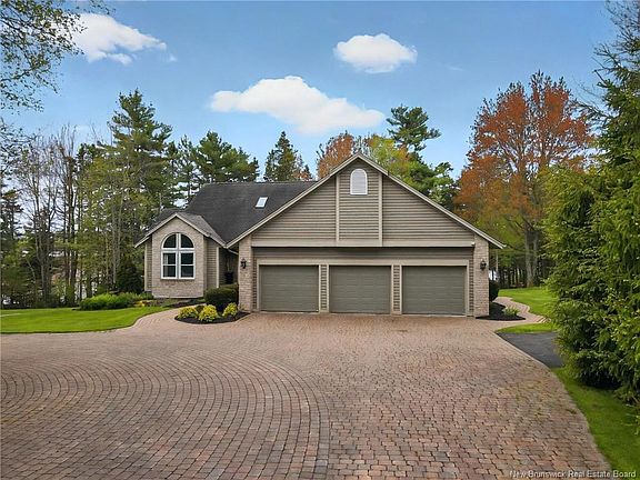 2nd image of 84 Old Forest Rd