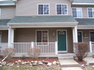 218 Elmhurst Ct #3, Williams Bay, WI 53191