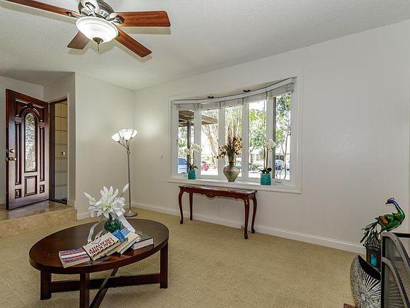 5th image of 558 Puccini Dr