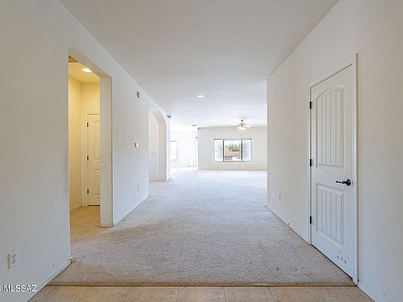 3rd image of 10120 N Avra Vista Dr