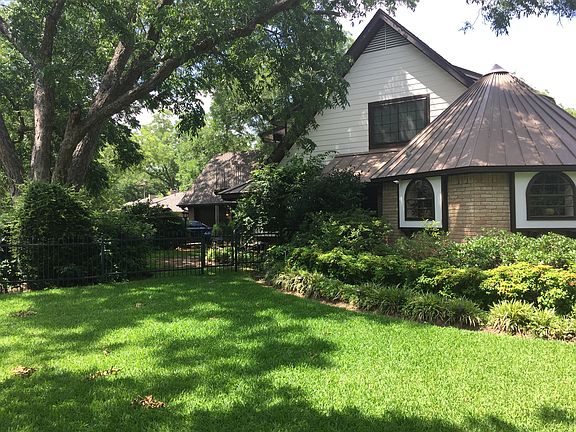 4th image of 1400 Paisley Dr