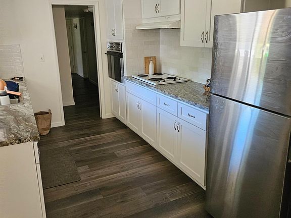 3rd image of 4018 Cork Ln