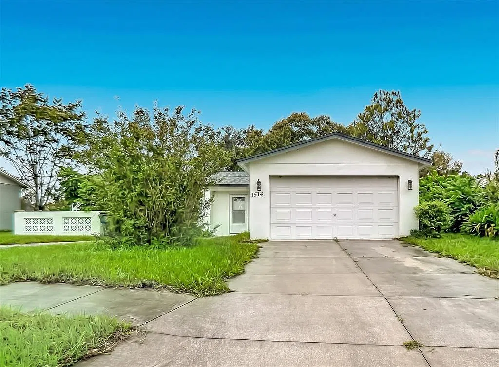 5 bed, 3.0 bath, 1484 sqft, $2,200 — Photo 1