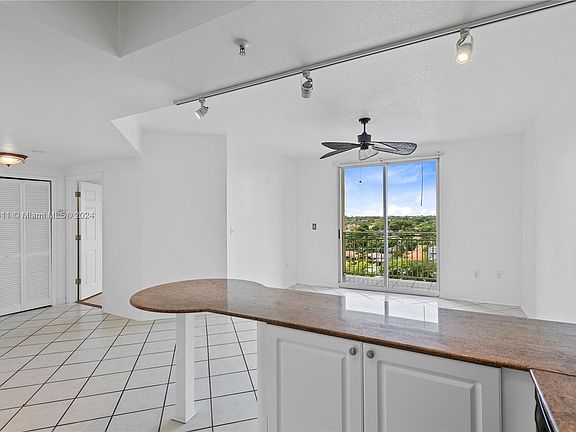 4th image of 3500 Coral Way APT 911