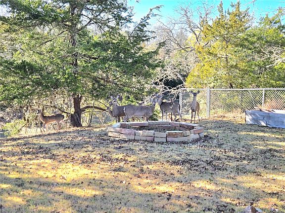 5th image of 219 Ripple Creek Ln