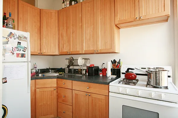 Rented by Corcoran | media 52