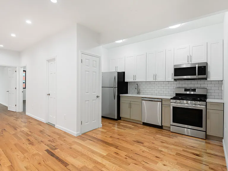 830 Herkimer St #2F — Photo 8