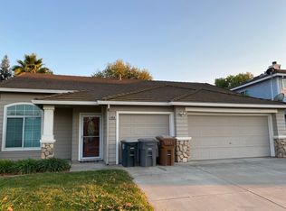8956 Four Seasons Dr, Elk Grove, CA 95624