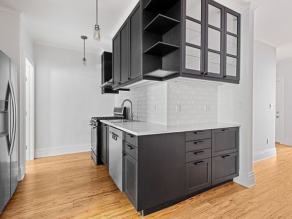 4th image of 5 Parkside Ct #2