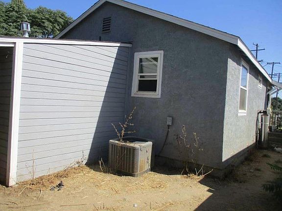 3rd image of 917 Empire Ave