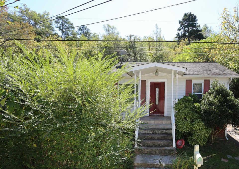 1st image of 4016 Acorn Dr