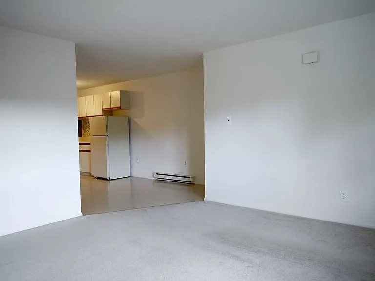 University Park Apartments — Photo 18