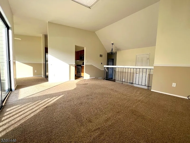 1 bed, 1.0 bath, $1,950 — Photo 3