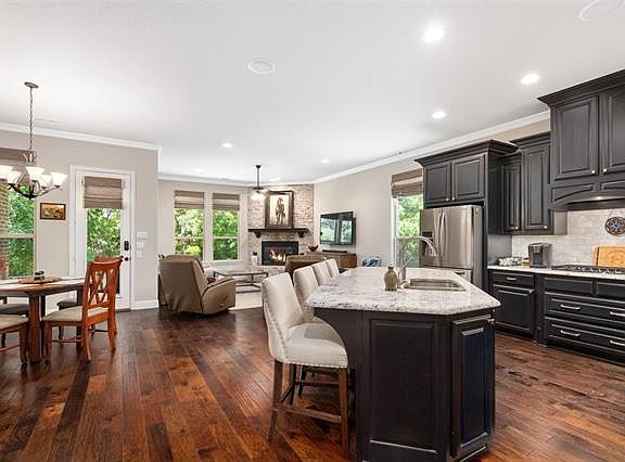 3rd image of 1554 Sonnet Dr