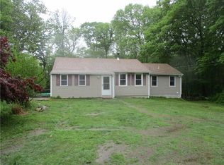 361 Rockland Rd, Scituate, RI 02857