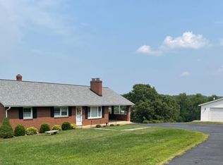 285 Clover Rd, Hurt, VA 24563
