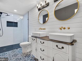 896 Windbrooke Dr #896, Gaithersburg, MD 20879