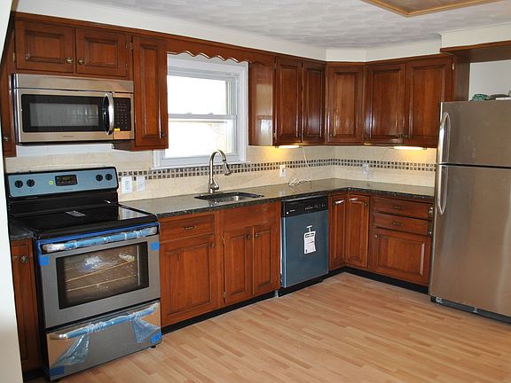 UPDATED GRANITE KITCHEN