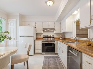 1523 Woodcroft Dr, Raleigh, NC 27609