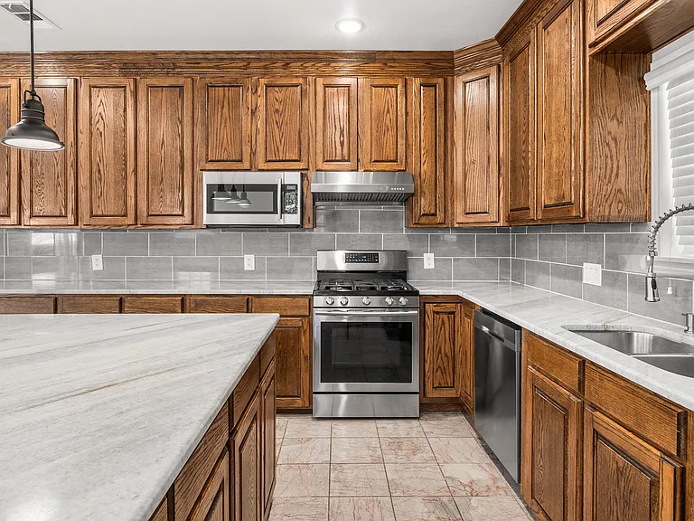 739 Snowden Dr — Photo 5