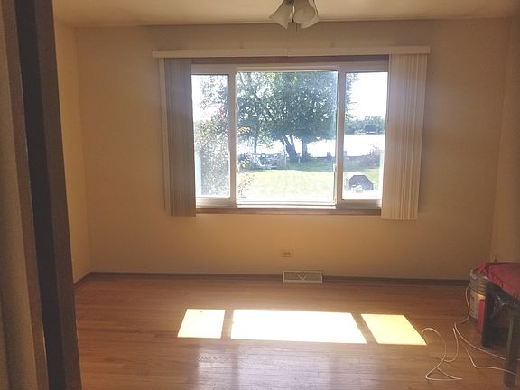 4th image of 1719 E Grand Ave