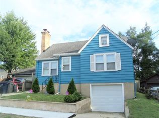 461 Standish St, Elgin, IL 60123