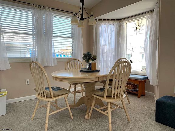 5th image of 4814 Asbury Ave Floor 2