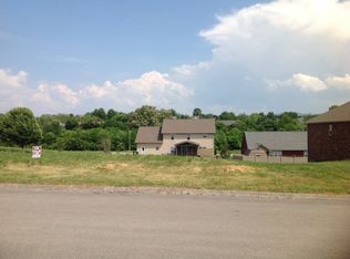 1230 Wheatmoor Dr, Maryville, TN 37804