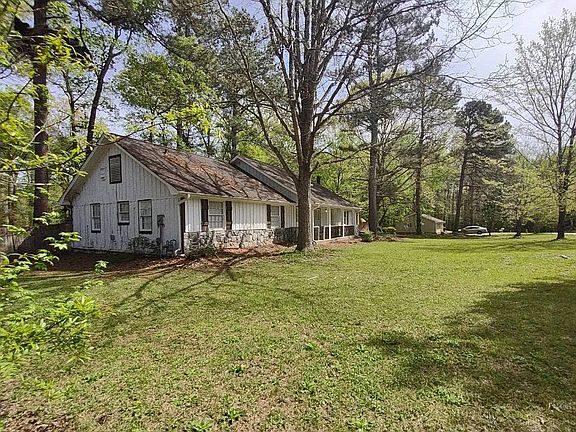 2nd image of 3382 Salem East Dr SE