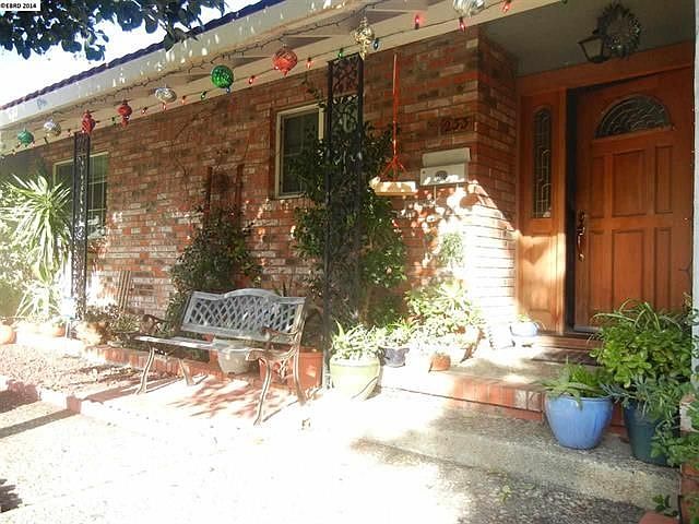 1st image of 233 Boulder Dr