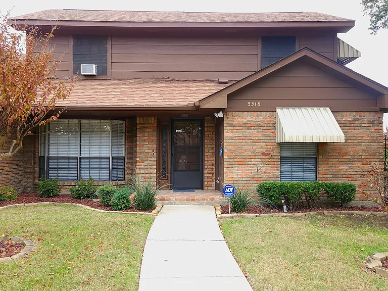 3318 Lanarc Dr — Photo 2